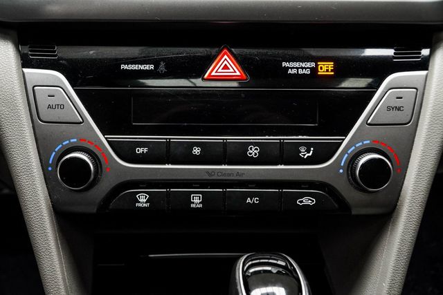 2018 Hyundai Elantra Value Edition 2.0L Automatic - 22907177 - 18