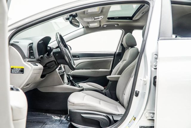 2018 Hyundai Elantra Value Edition 2.0L Automatic - 22907177 - 33