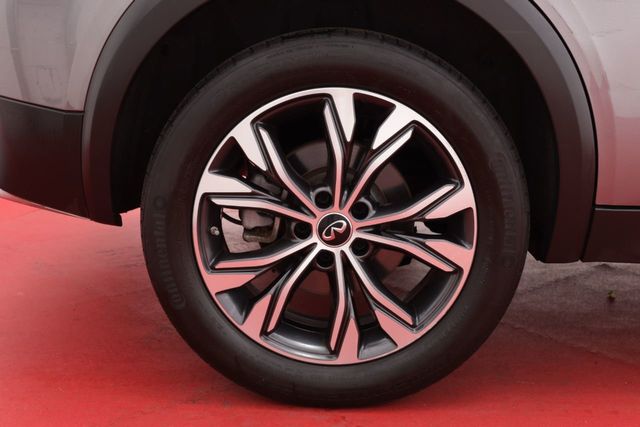 2018 INFINITI QX30  - 20992314 - 24