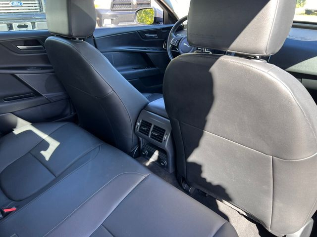 2018 Jaguar XE AWD . PREMIUM - 22154573 - 30