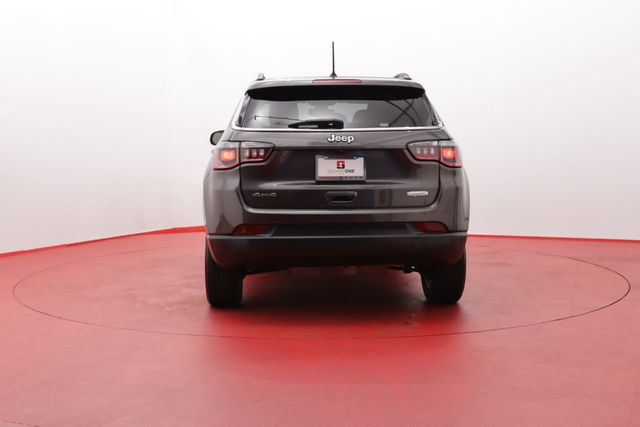 2018 Jeep Compass Latitude 4x4 - 20758260 - 3