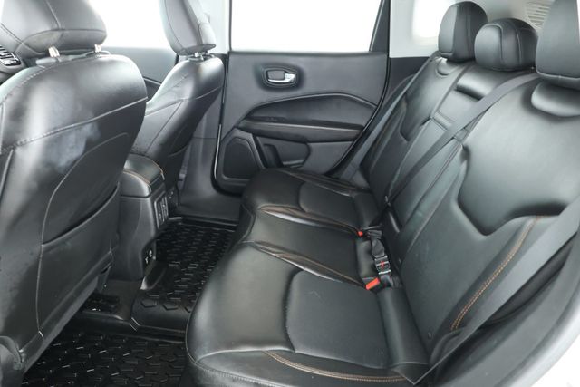 2018 Jeep Compass Limited 4x4 with Dual-Pane Sunroof and Uconnect 4C Navigation - 22925407 - 19