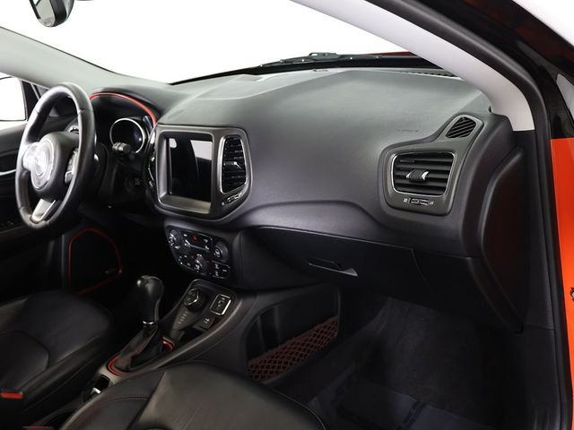 2018 Jeep Compass Trailhawk 4x4 - 22933887 - 29