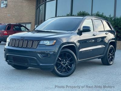 2018 Jeep Grand Cherokee - 1C4RJFAGXJC285857