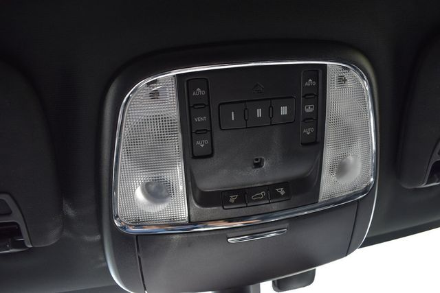 2018 Jeep Grand Cherokee Overland 4x4 - 22887332 - 17