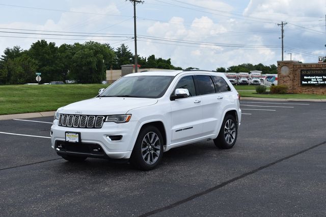 2018 Jeep Grand Cherokee Overland 4x4 - 22887332 - 25