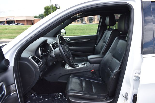2018 Jeep Grand Cherokee Overland 4x4 - 22887332 - 27