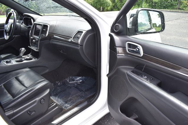 2018 Jeep Grand Cherokee Overland 4x4 - 22887332 - 33