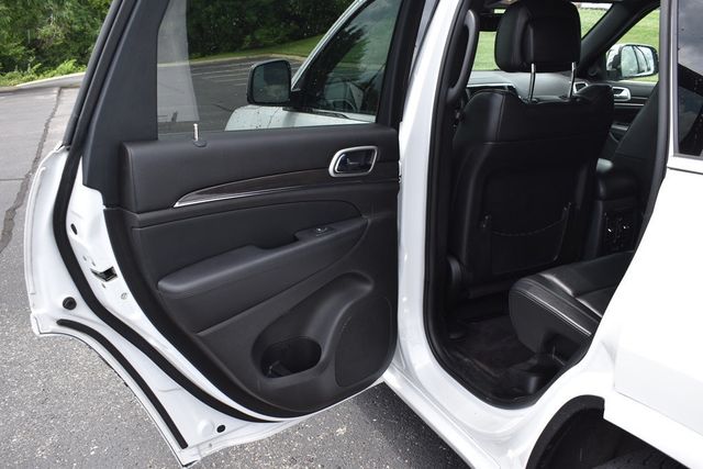 2018 Jeep Grand Cherokee Overland 4x4 - 22887332 - 43