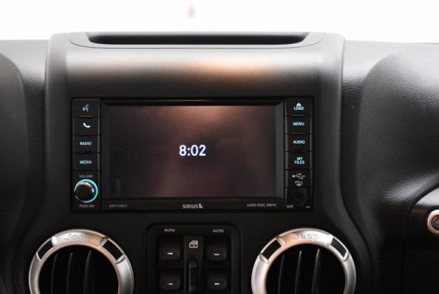 2018 Jeep Wrangler JK Unlimited Sahara - 18073236 - 9