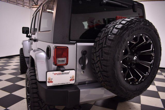 2018 Jeep Wrangler JK Unlimited Sahara - 18073236 - 12