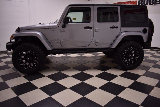 2018 Jeep Wrangler JK Unlimited Sahara - 18073236 - 16