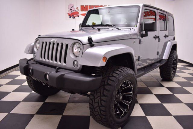 2018 Jeep Wrangler JK Unlimited Sahara - 18073236 - 1