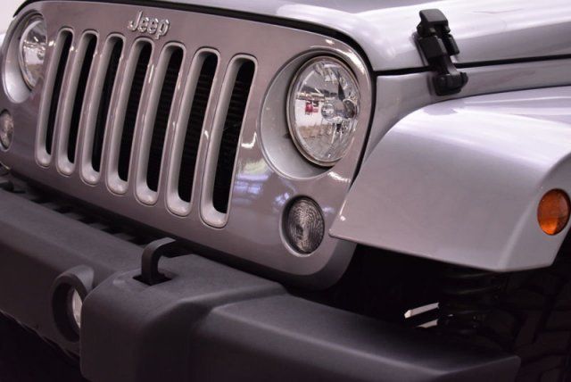 2018 Jeep Wrangler JK Unlimited Sahara - 18073236 - 28