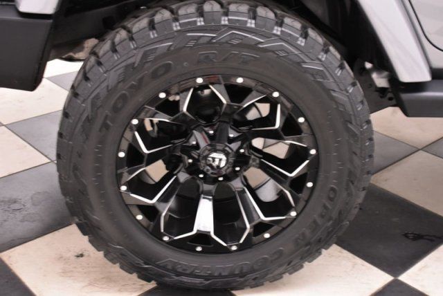 2018 Jeep Wrangler JK Unlimited Sahara - 18073236 - 34