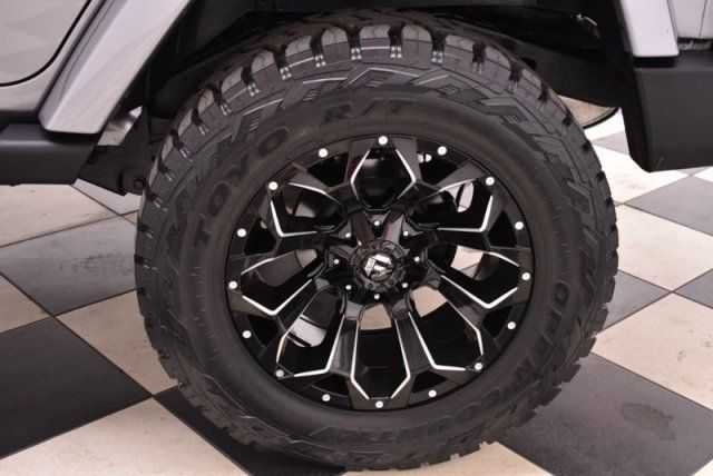 2018 Jeep Wrangler JK Unlimited Sahara - 18073236 - 35