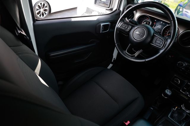 2018 Jeep Wrangler JK Unlimited Sport 4x4 - 22934228 - 21