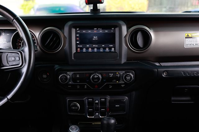 2018 Jeep Wrangler JK Unlimited Sport 4x4 - 22934228 - 26