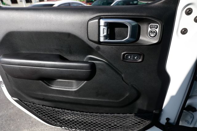 2018 Jeep Wrangler JK Unlimited Sport 4x4 - 22934228 - 42