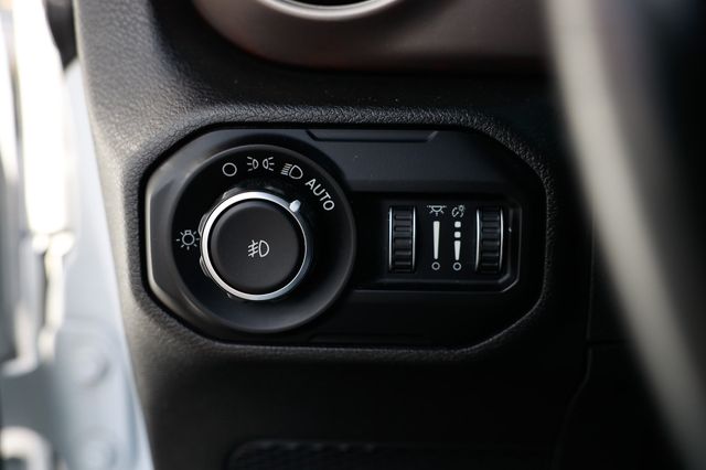 2018 Jeep Wrangler JK Unlimited Sport 4x4 - 22934228 - 44