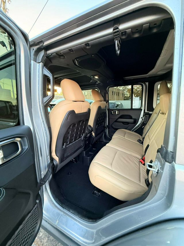 2018 Jeep Wrangler Unlimited LocalTrade/Rubicon/6-SpeedManual/ActiveSafetyGroup/BlindSpot - 22939889 - 11