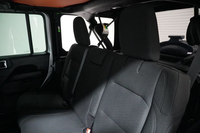 2018 Jeep Wrangler Unlimited Sahara 4x4 - 22886000 - 13