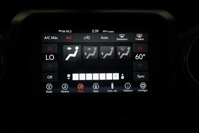 2018 Jeep Wrangler Unlimited Sahara 4x4 - 22886000 - 19