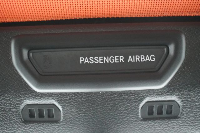 2018 Jeep Wrangler Unlimited Sahara 4x4 - 22886000 - 22