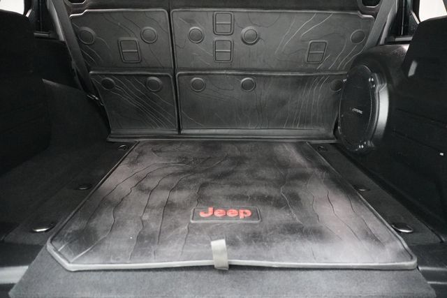 2018 Jeep Wrangler Unlimited Sahara 4x4 - 22886000 - 27