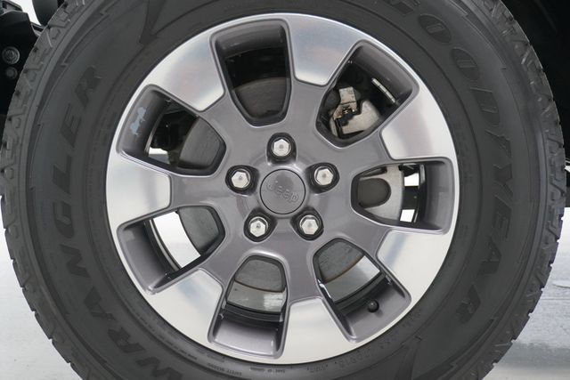 2018 Jeep Wrangler Unlimited Sahara 4x4 - 22886000 - 29