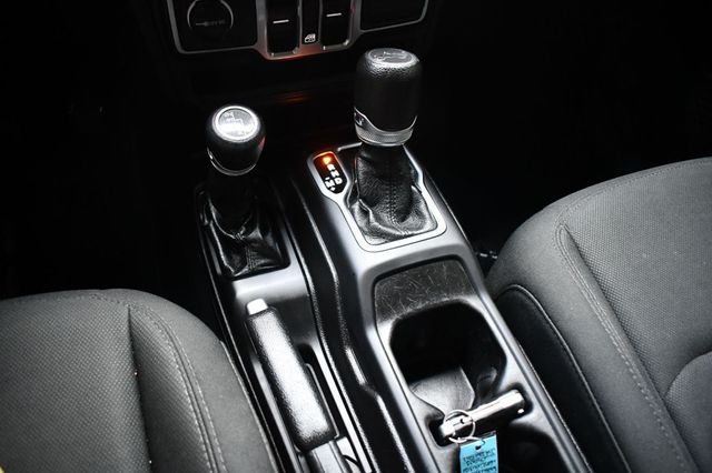 2018 Jeep Wrangler Unlimited Sport S 4x4 - 22935214 - 23