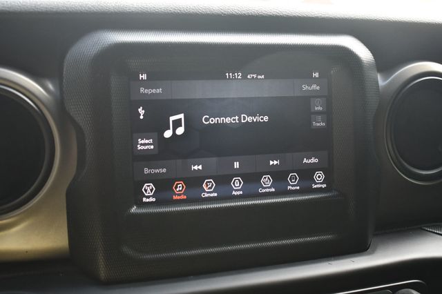 2018 Jeep Wrangler Unlimited Sport S 4x4 - 22935214 - 35