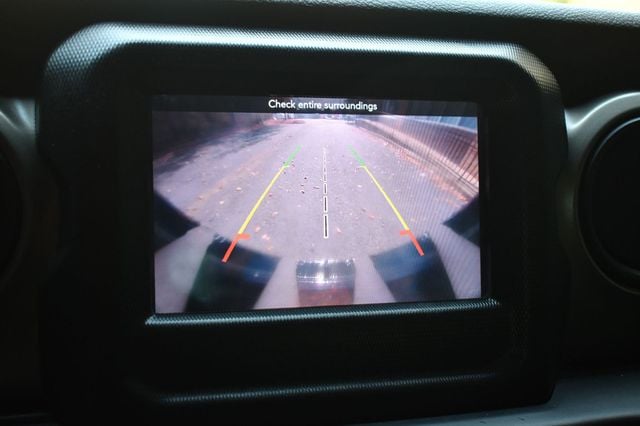 2018 Jeep Wrangler Unlimited Sport S 4x4 - 22935214 - 39