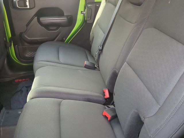 2018 Jeep Wrangler Unlimited Sport S 4x4 - 22803450 - 19