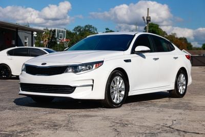2018 Kia Optima - 5XXGT4L32JG251685