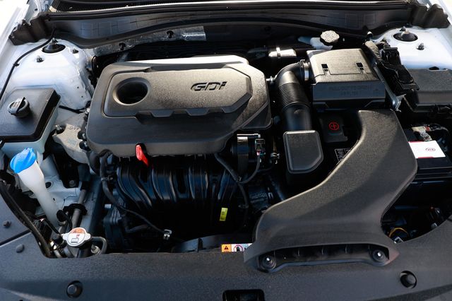 2018 Kia Optima LX Automatic - 22932300 - 18