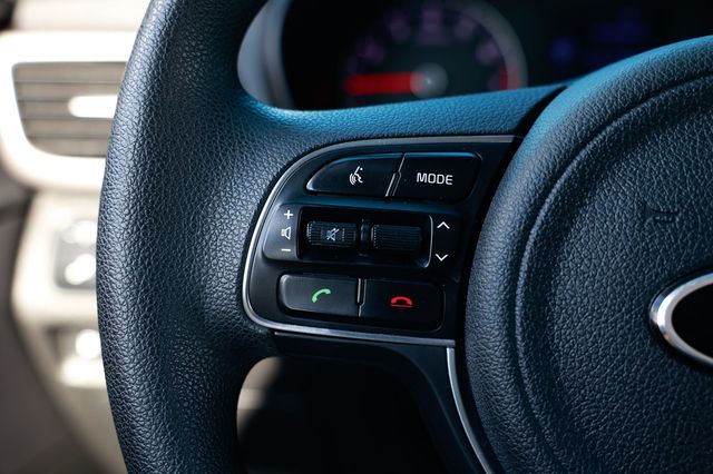 2018 Kia Optima LX Automatic - 22932300 - 25