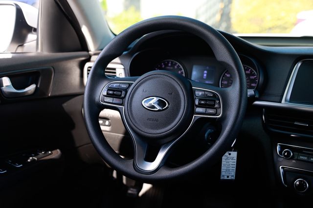 2018 Kia Optima LX Automatic - 22932300 - 28