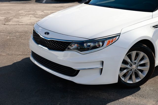 2018 Kia Optima LX Automatic - 22932300 - 29