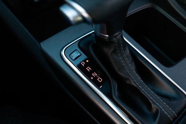 2018 Kia Optima LX Automatic - 22932300 - 37