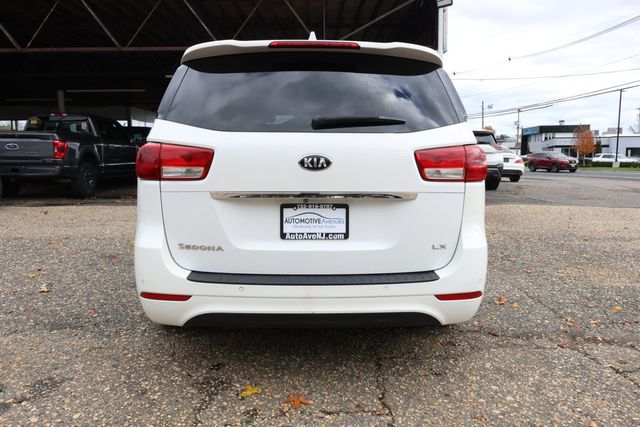 2018 Kia Sedona LX FWD - 22939890 - 3
