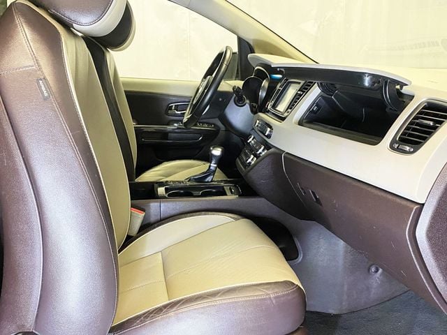 2018 Kia Sedona SX-L FWD - 22934701 - 44