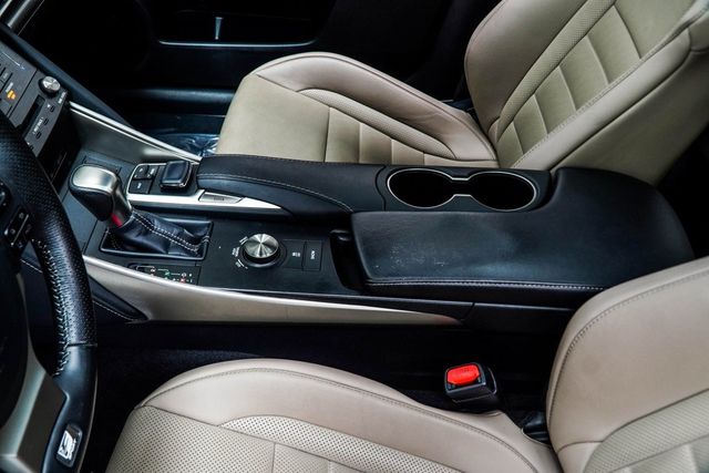 2018 Lexus IS IS 300 RWD - 22922218 - 16