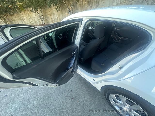 2018 Mazda Mazda3 4-Door Sport Automatic - 22936534 - 9