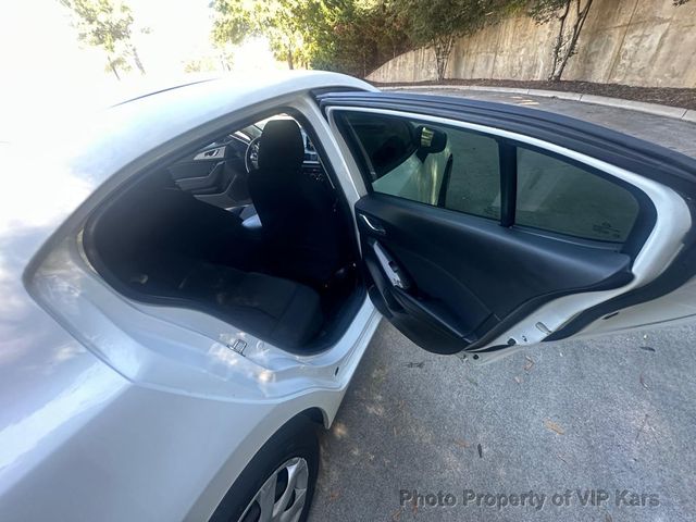 2018 Mazda Mazda3 4-Door Sport Automatic - 22936534 - 10