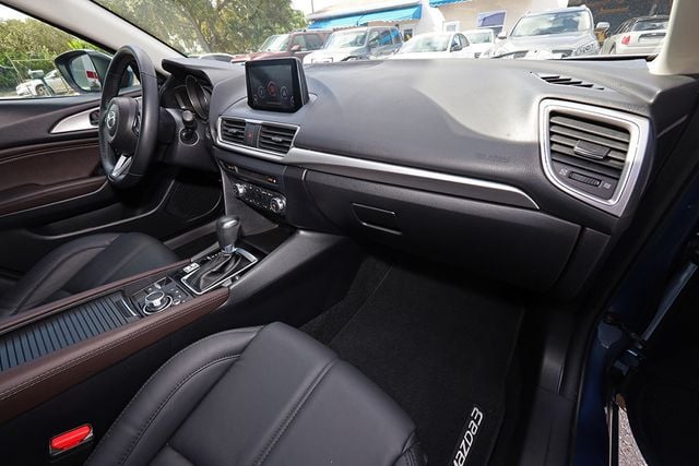 2018 MAZDA Mazda3 4-Door TOURING - 22935013 - 16