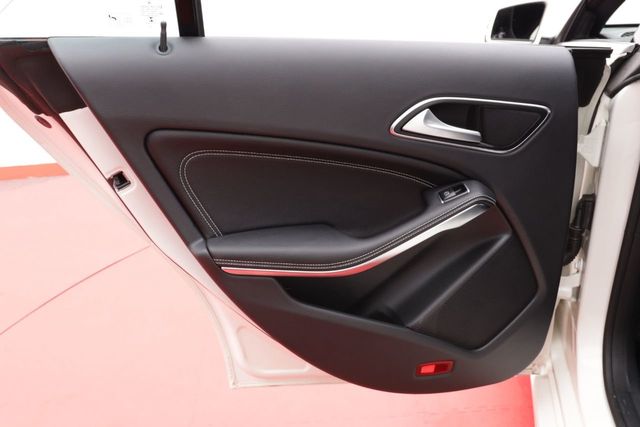 2018 Mercedes-Benz CLA CLA 250 4MATIC Coupe - 20905260 - 19