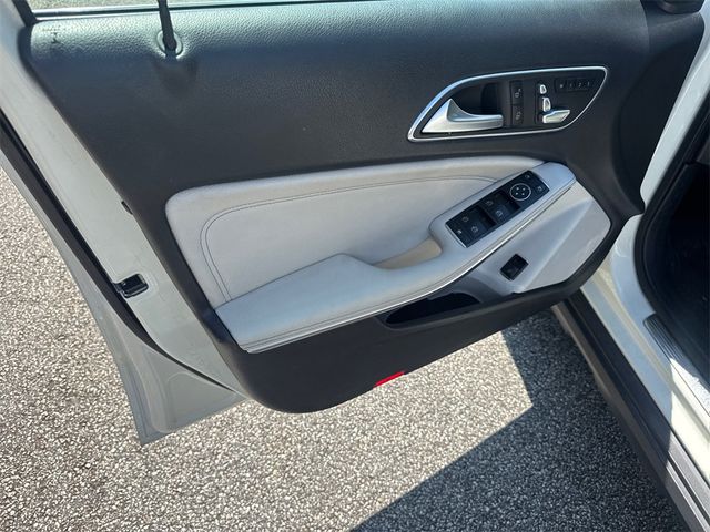 2018 Mercedes-Benz GLA GLA 250 4MATIC SUV - 22903767 - 9