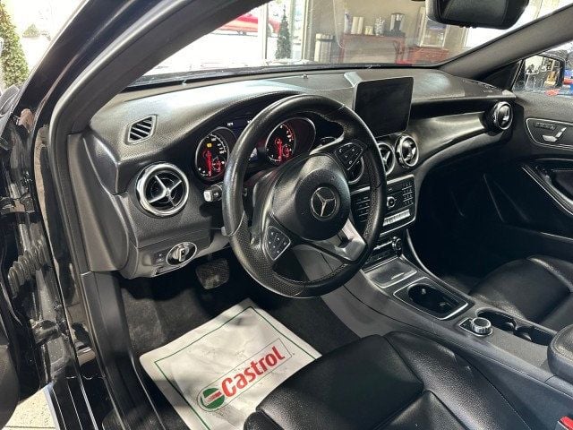 2018 Mercedes-Benz GLA GLA 250 SUV - 22053453 - 10