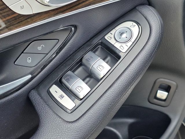 2018 Mercedes-Benz GLC GLC 300 SUV - 22819543 - 27